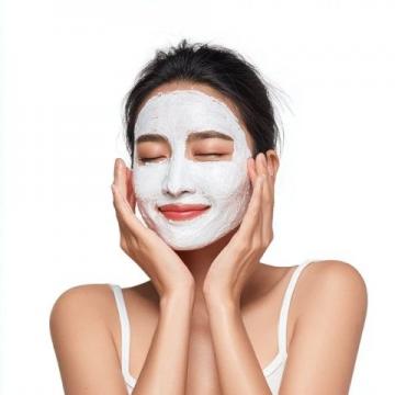 当代年轻人中流行的熬夜敷面膜蹦迪戴护膝等相互矛盾的养生行为