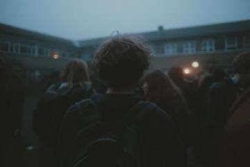 在当今的教育环境中,学生的心理健康问题逐渐成为社会关注的焦点