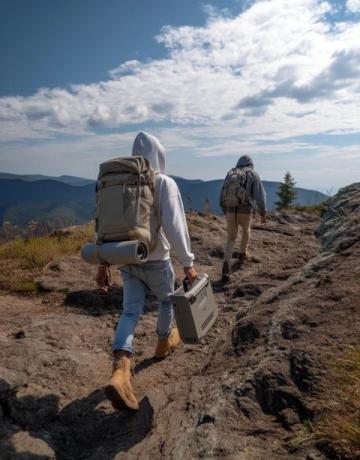 携养生之行囊，踏上人生旅途，畅游山海不留遗憾