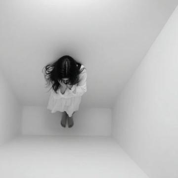 我也想像她一样 "冻龄"!她的12个秘密日常护理技巧