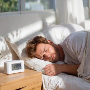 养生达人私藏的睡前养生法助眠又健康,随时随地照顾好你