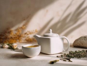 常饮桑叶茶，老人可能收获三大健康好处