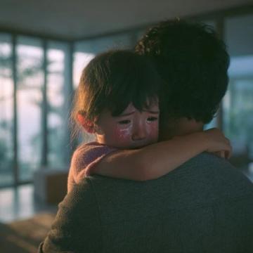 安全感和被理解是孩子心理健康的基石,家长应如何给予?