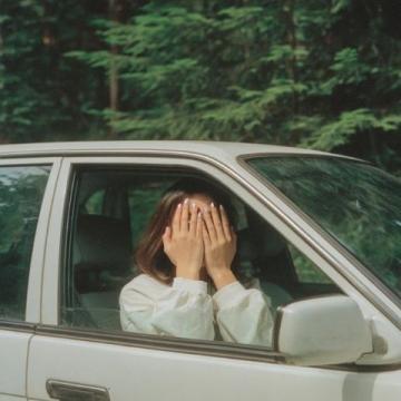 如何在车上不晕车?——不吃药,掌握这些小技巧!