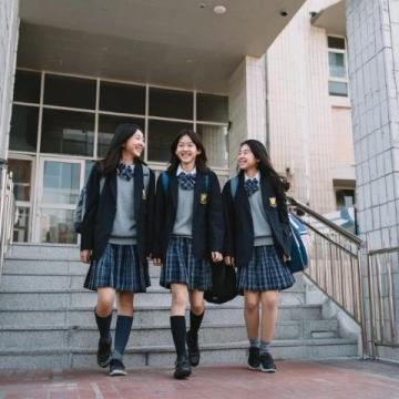 关注高一女生心理健康比学业更关键