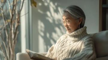 如何延缓老人老花眼(中老年人如何延缓老花眼?)