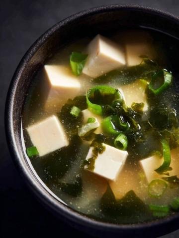 白菜豆腐三鲜汤:清淡营养,全家人都爱!