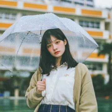海南17岁女生失踪引发深思：心理危机与校园家庭安全问题