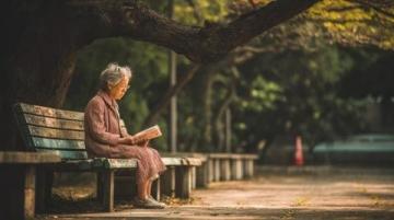 秋季养生小知识(老年人入秋养生健康小知识)