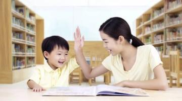 亲子互动与小学生心理福祉:构筑科学、温情的教育途径