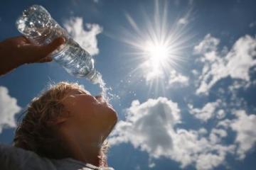 夏季小暑养生指南：如何科学应对炎热夏日