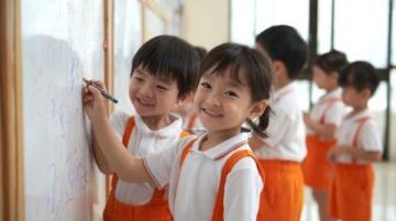 打破小学生依赖心理壁垒:培养独立自信的成长之道