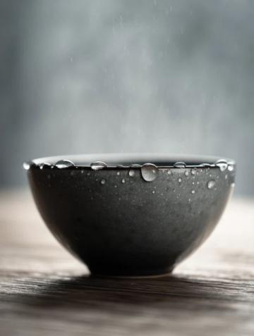 清晨第一口水的温度密码：千年养生智慧的现代诠释