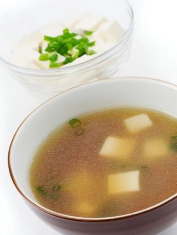 白菜豆腐三鲜汤:清淡营养,全家人都爱!