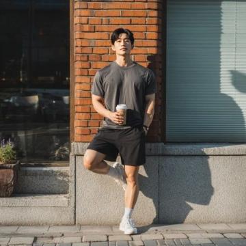 推荐这些国产中年男装品牌(推荐中年养生运动品牌男装)