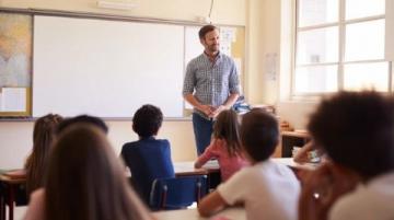 中小学教师的心理健康保障之道，如何平衡工作与生活，减压提高效率。