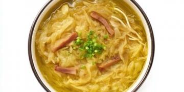 贵州酸汤与日式拌饭：探索低卡美味，引领健康瘦身风尚