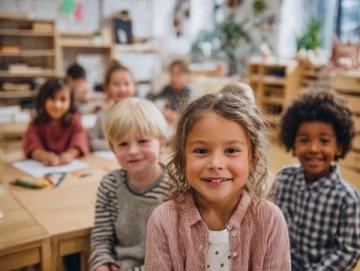 打破小学生依赖心理壁垒:培养独立自信的成长之道