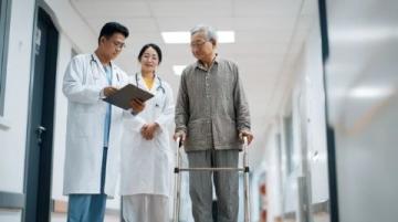 东莞著名老中医何世东:癌症术后调理专家门诊预约指南