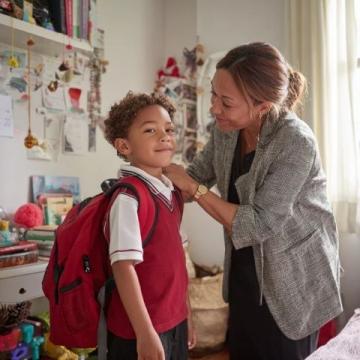 优化亲子关系:小学生心理健康的秘诀与减压技巧