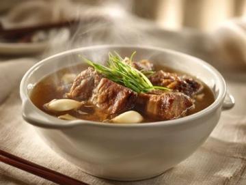 三伏天养生食谱:三豆苡仁粥等人参鸡汤等五款清热解暑佳品