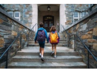 孩子的心理健康比考不上的名牌大学更重要。