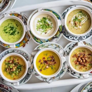 家常菌菇养身汤:适宜老年人的菌菇食谱