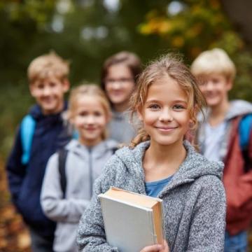 小学生心理健康的标志合群、友善与同情心