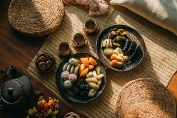 清明节气是春季的重要时节,中医认为,此时应注重养肝、健脾、祛湿,饮食上以清淡、温