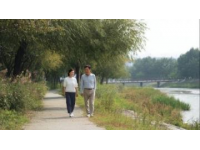 秋天中医养生运动(秋季养生｜秋天运动 降低强度更养生 中医：这样动不伤元气)