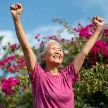 中老年人养生小窍门！10个细节改变身体年龄，像花一样年轻10岁！