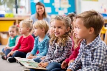 寓教于乐：幼儿园教室心理健康互动游戏